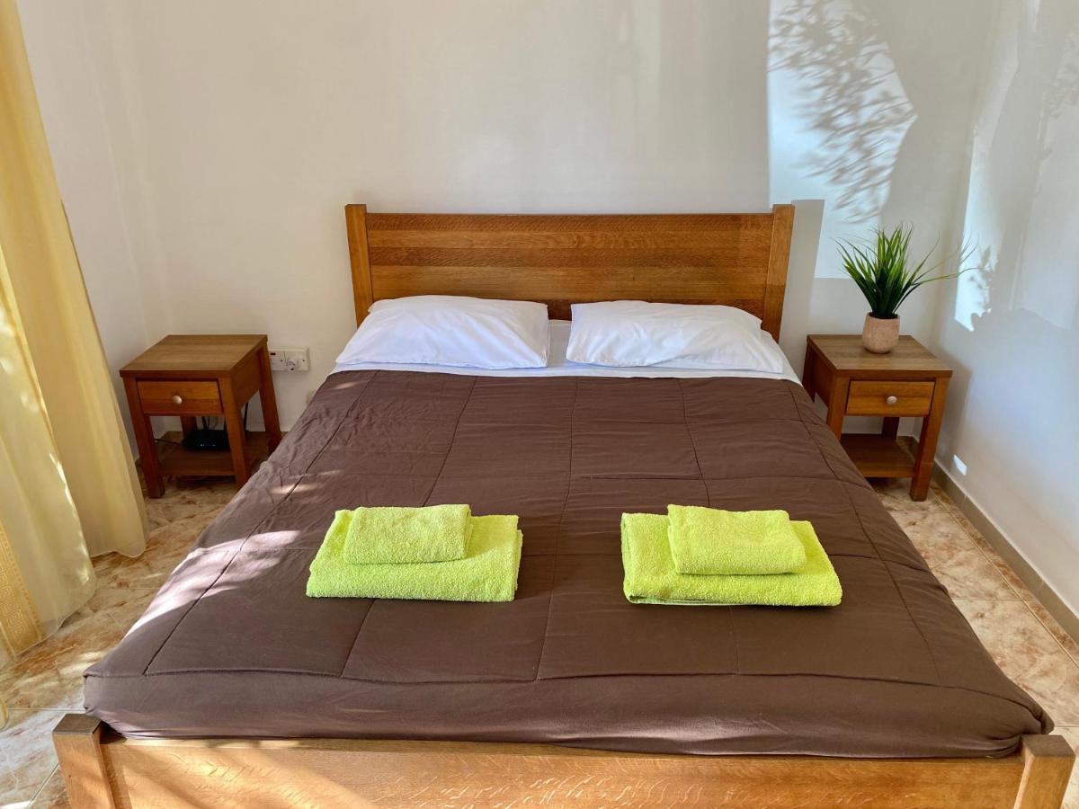 Moutallos Rooms Inn Homes Paphos Buitenkant foto